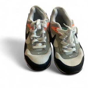 Nike Air Max Correlate sneakers size 6 platform colorful low top shoe streetwear